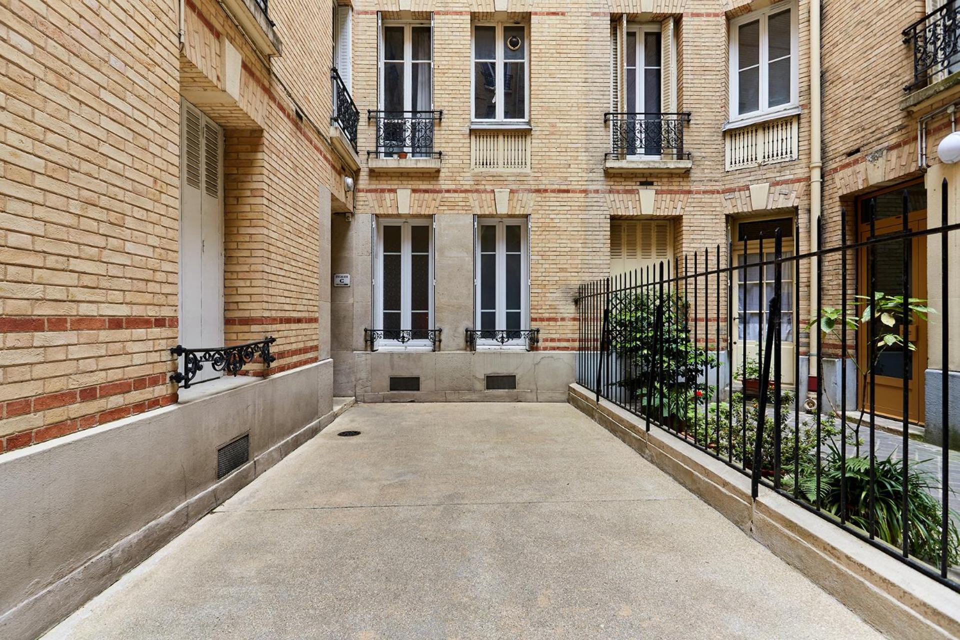 Residence Tour Eiffel By Studio Prestige Paris Exteriör bild